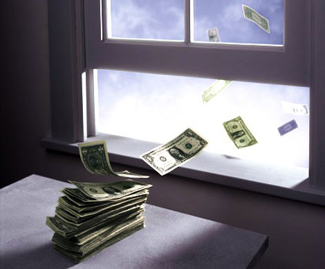 Доллар впервые 42, евро - 53 Риск снижения суверенного рейтинга ослабил рубль